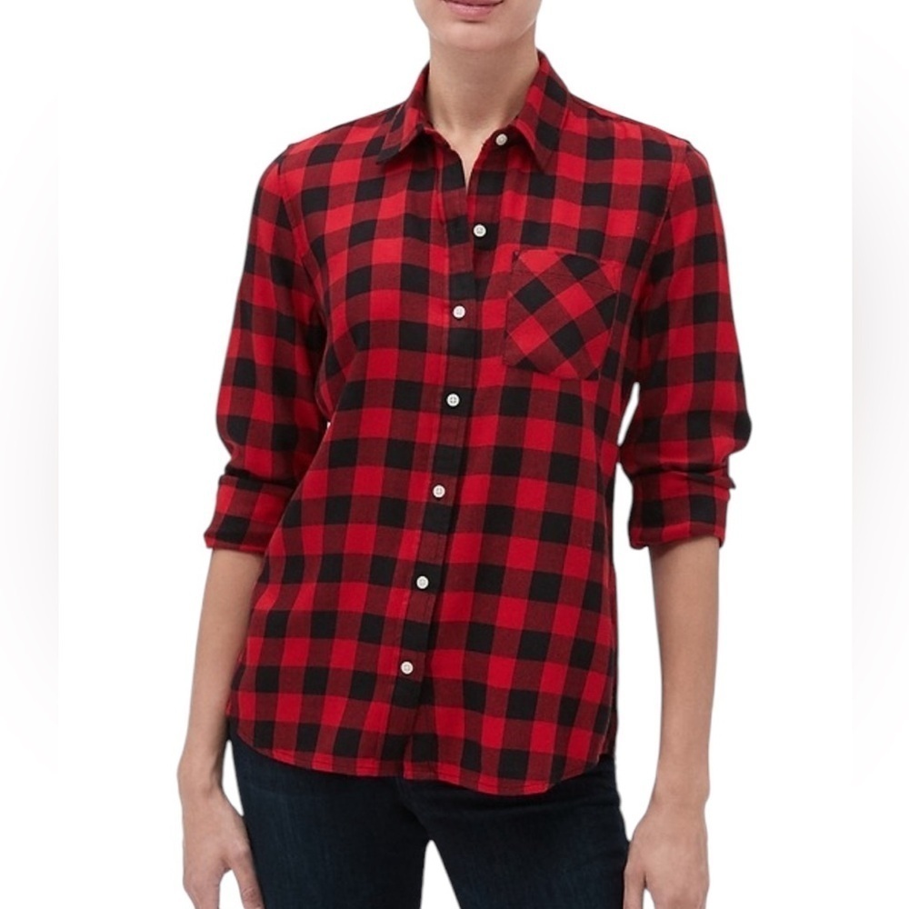 GAP Plaid Black & Red Long Sleeve Collared Shirt Size M